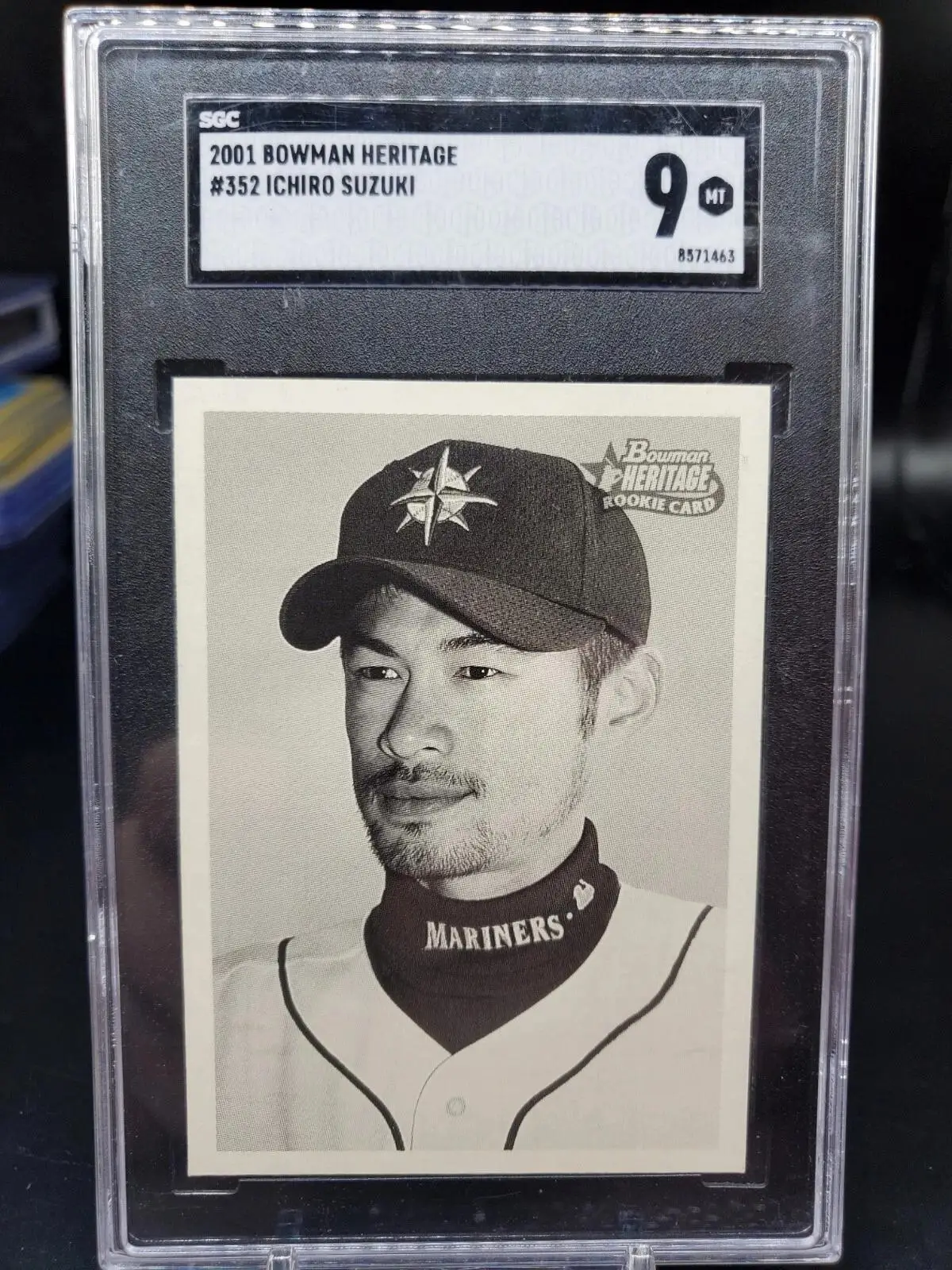 Ichiro Suzuki 2001 Bowman Heritage Rookie RC Seattle Mariners 352 SGC 9
