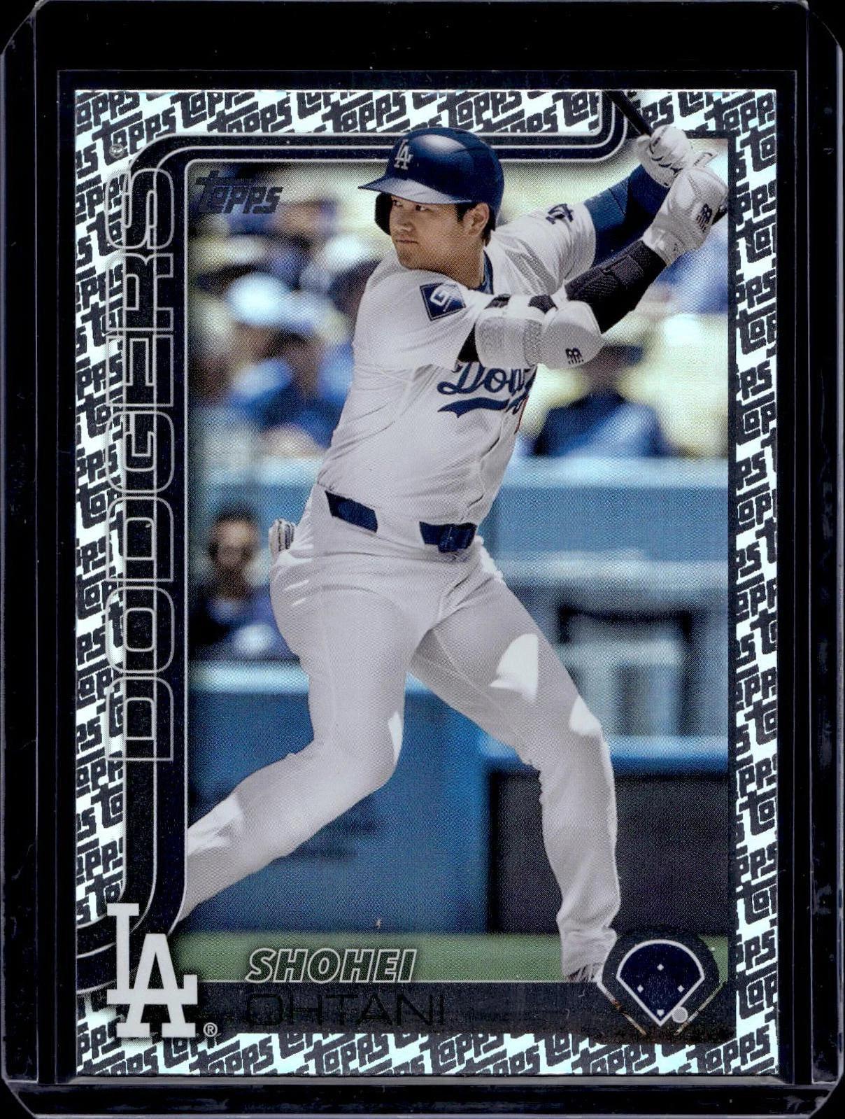 Shohei Ohtani 2025 Topps Topps Foil Pattern Fanatics SSP Los Angeles Dodgers 1