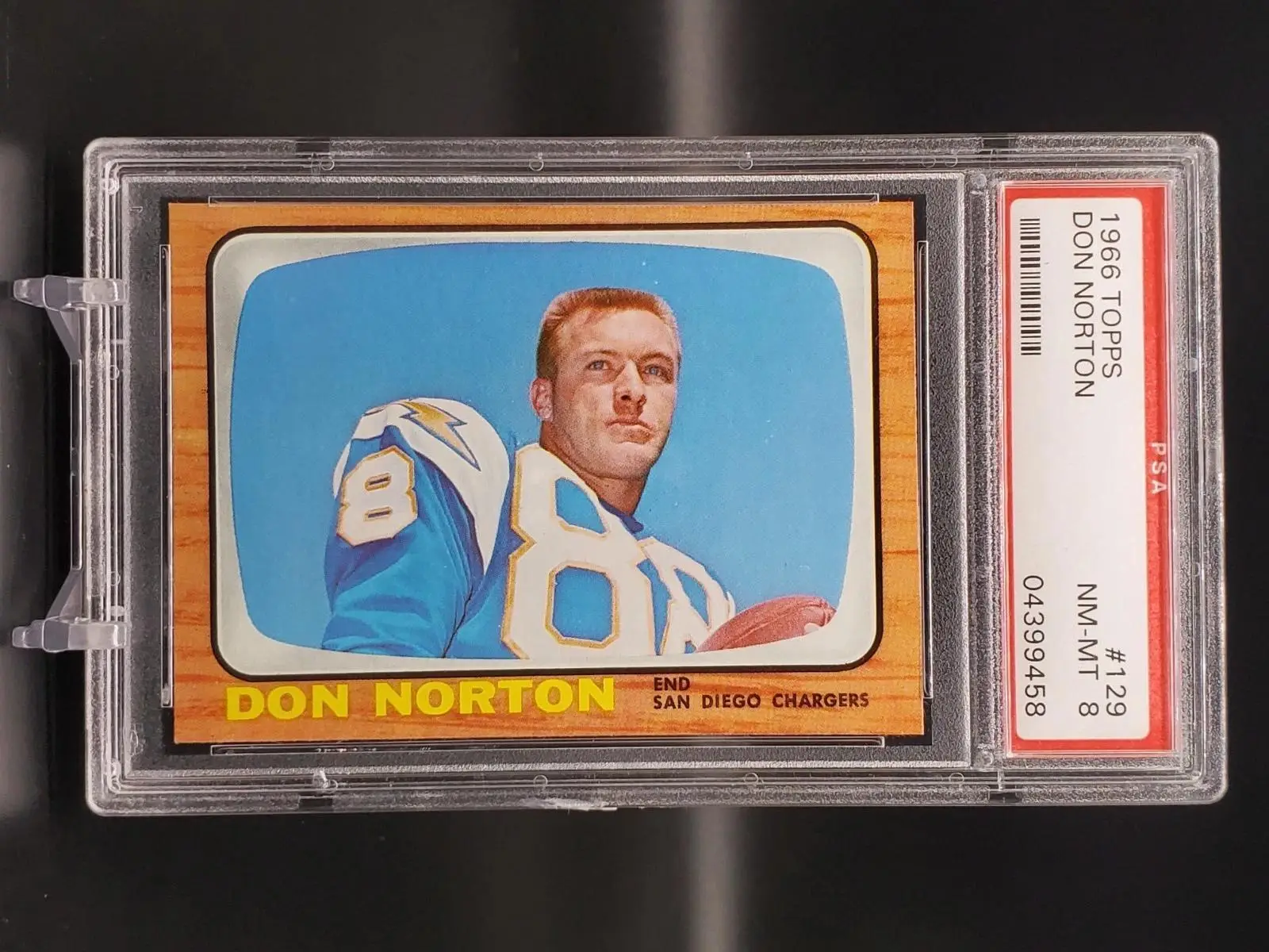 Don Norton 1966 Topps San Diego Chargers 129 PSA 8