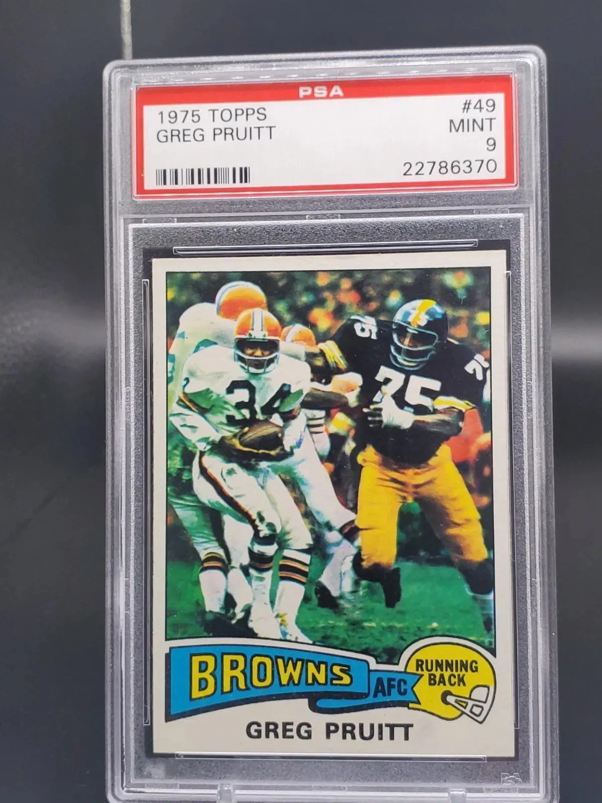 Greg Pruitt 1975 Topps Cleveland Browns #49 PSA 9