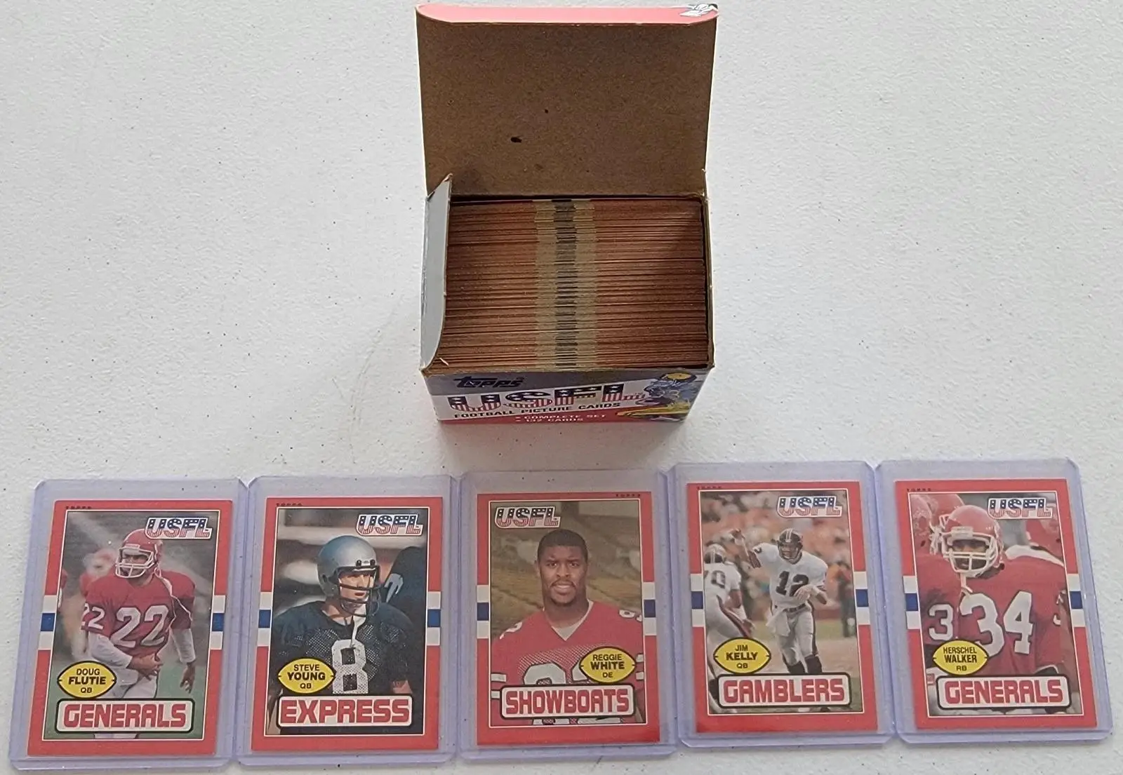 1985 Topps USFL Football Complete Box Set 132 Cards