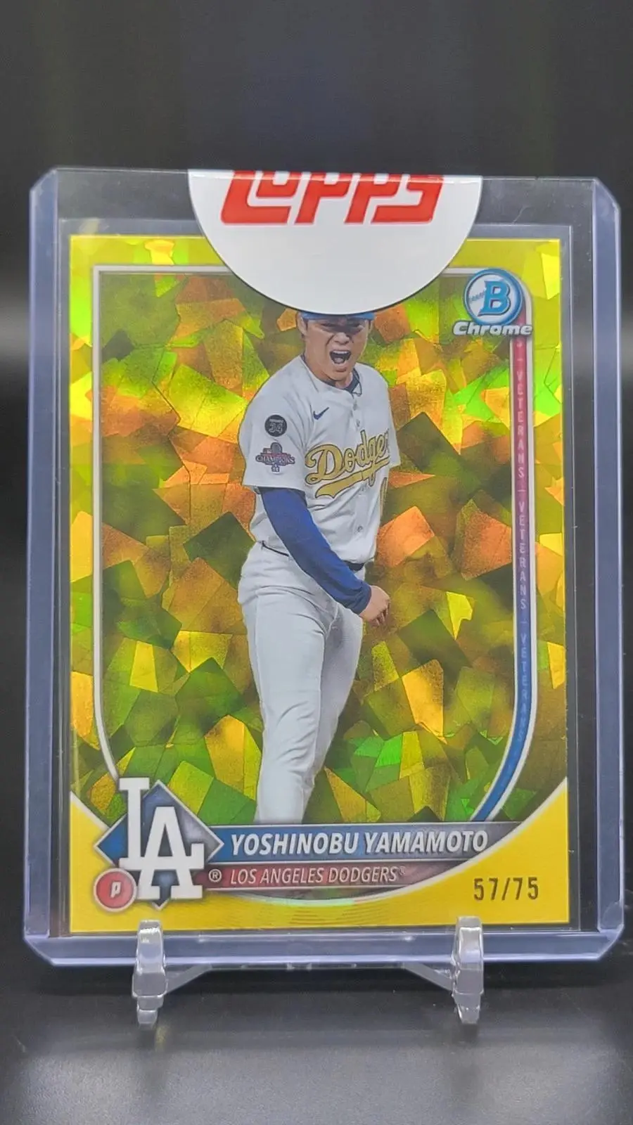 Yoshinobu Yamamoto 2025 Bowman Sapphire Yellow Refractor /75 Los Angeles Dodgers